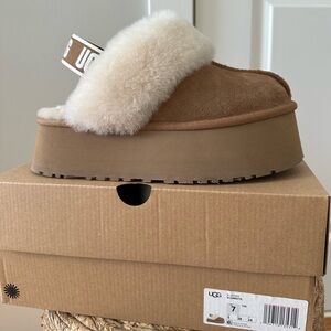 UGG Funkette Platform Slipper Chestnut Sz: 7, EU: 38 - Like New!